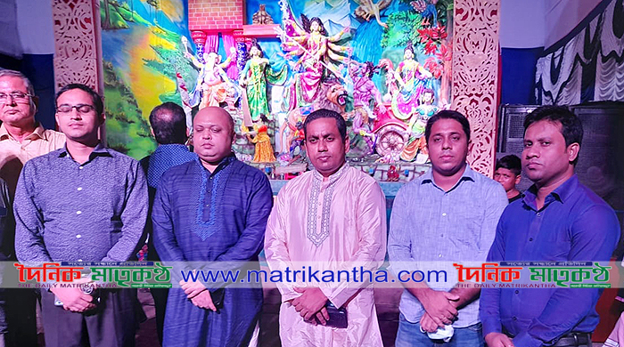 পাংশায় বিভিন্ন পূজামন্ডপ পরিদর্শন করলেন এডিসি